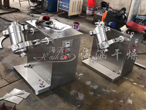 Three-dimensional movement mixer