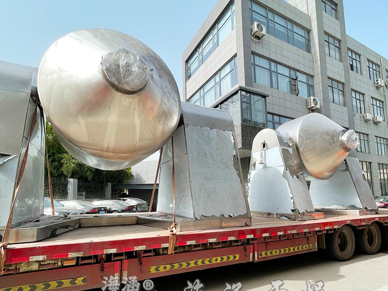 Double cone rotary vacuum dryer--Haihan Drying made the equipment for customers to ship successfully!